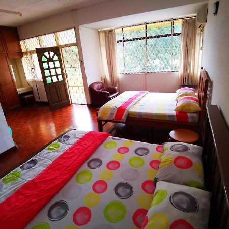 Lpm Room Tanjung Bungah  Exterior foto