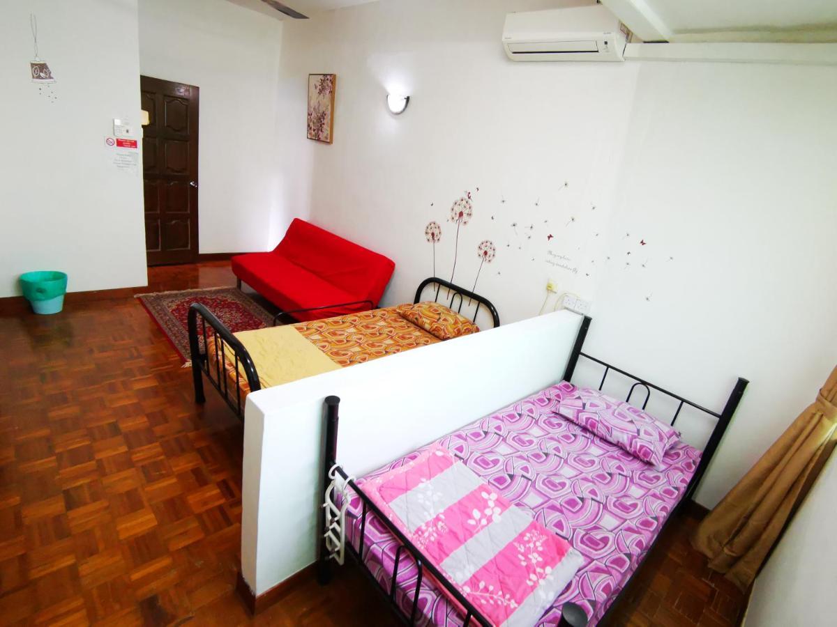 Lpm Room Tanjung Bungah  Exterior foto