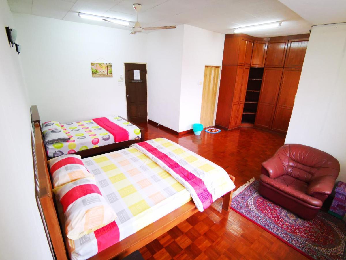 Lpm Room Tanjung Bungah  Exterior foto